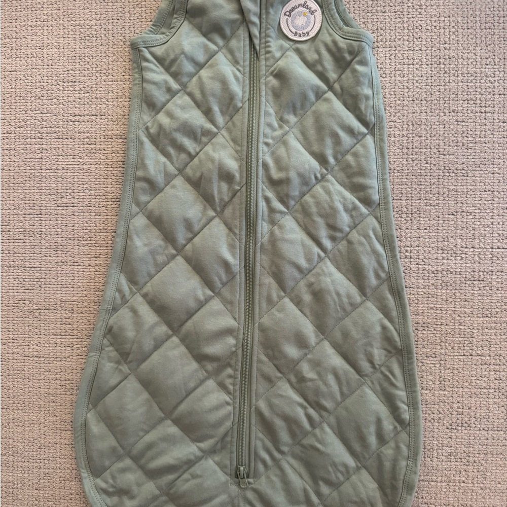 NWOT dreamland baby sleep sack 0-6mo sage green
